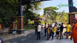 BPBD Gunungkidul Laksanakan Mitigasi Pemangkasan Pohon di Giritirto